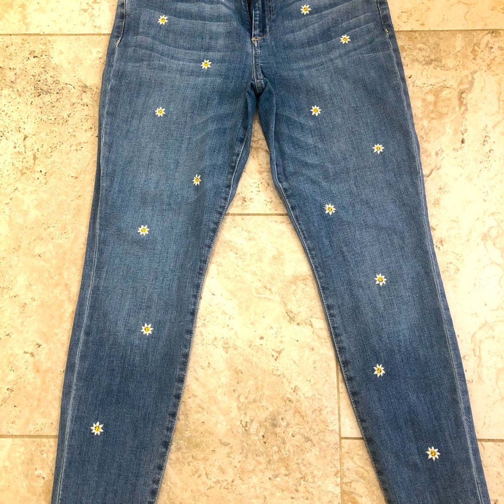 Joe’s jeans. Mid rise skinny crop. size 29